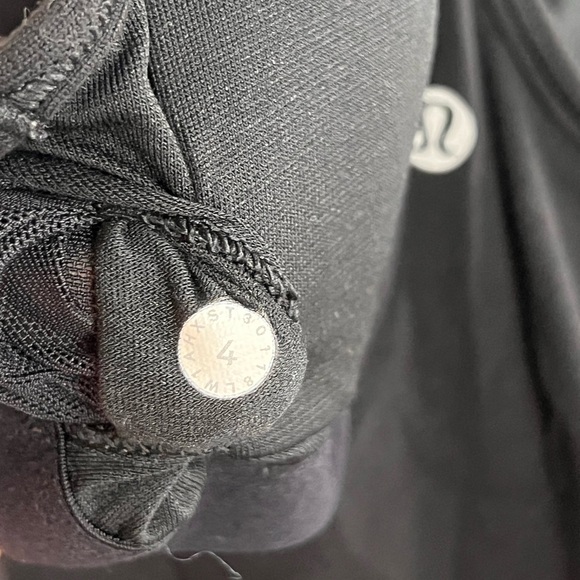 Lululemon Power Pose Tank - Picture 4 of 6